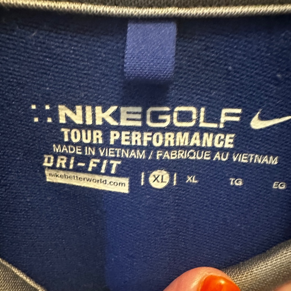 Nike Golf Men's Dri Fit  Performance 1/4 zip pullover. - Picture 2 of 6